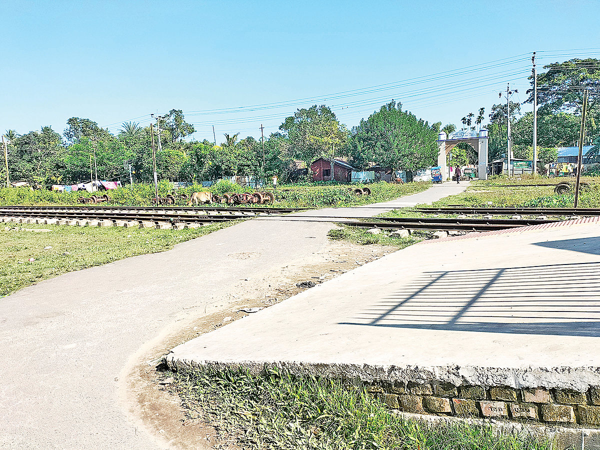শতকোটি টাকা খরচেও হয়নি নিরাপদ, এবার স্বয়ংক্রিয় ব্যবস্থায় গেটম্যান ছাড়াই সুরক্ষার আশা