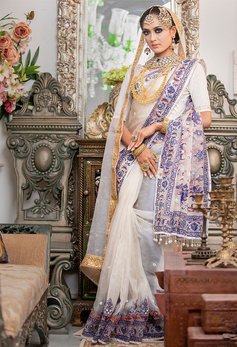 বিয়ের নান্দনিক শাড়ি