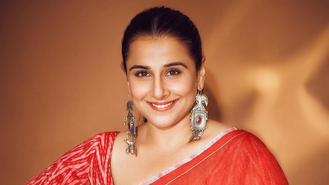 সোমবার এই ছবি শেয়ার করেছেন বিদ্যা