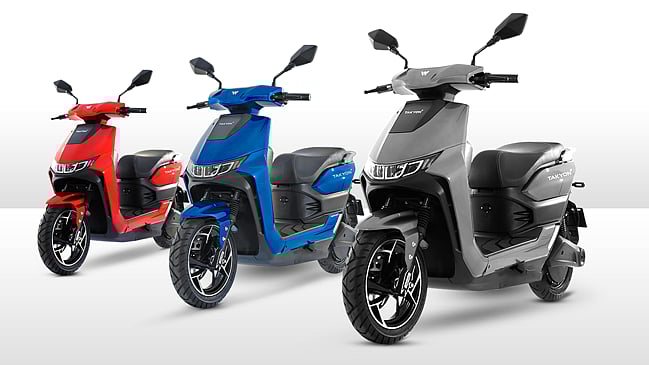 তিন রঙে পাওয়া যাচ্ছে বৈদ্যুতিক বাইক