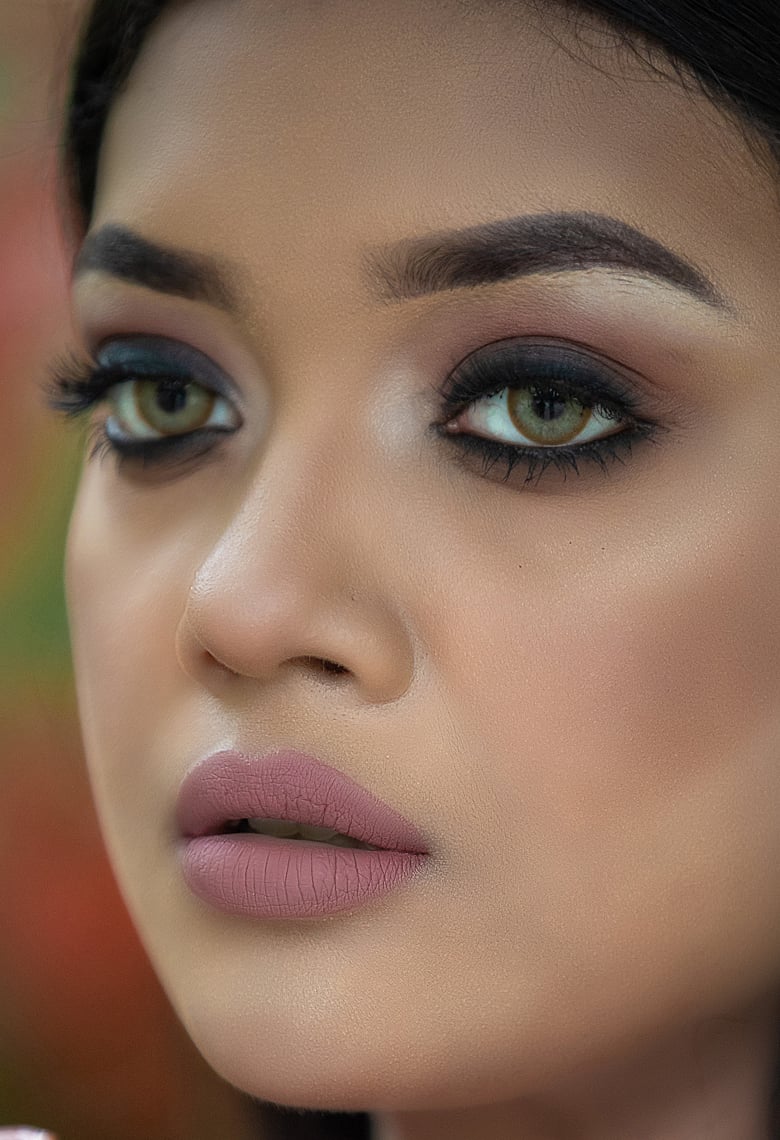 ঘরোয়া উপায়ে চোখের পাপড়ি বড় ও ঘন করার ৫ উপায়