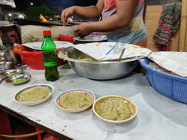 কলাইয়ের রুটির সঙ্গী বেগুনভর্তা