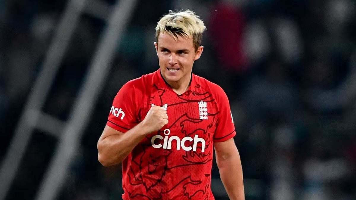 ইংল্যান্ডকে আর্জেন্টিনার কাতারে তুললেন স্যাম কারেন