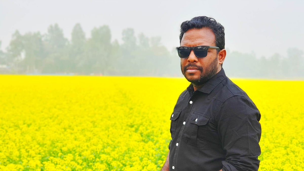 ২০১১ সালের ১৫ জুলাই প্রকাশিত হয় ‘ঘুড়ি তুমি কার আকাশে ওড়ো’ গানটি। এই গান গেয়েই রীতিমতো সাড়া ফেলেন লুৎফর হাসান। এরপর আরও অনেক গান প্রকাশিত হয়েছে তাঁর