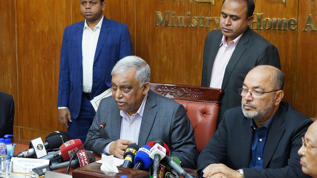 ছবি: আসাদুজ্জামান খানের ফেসবুক থেকে নেওয়া