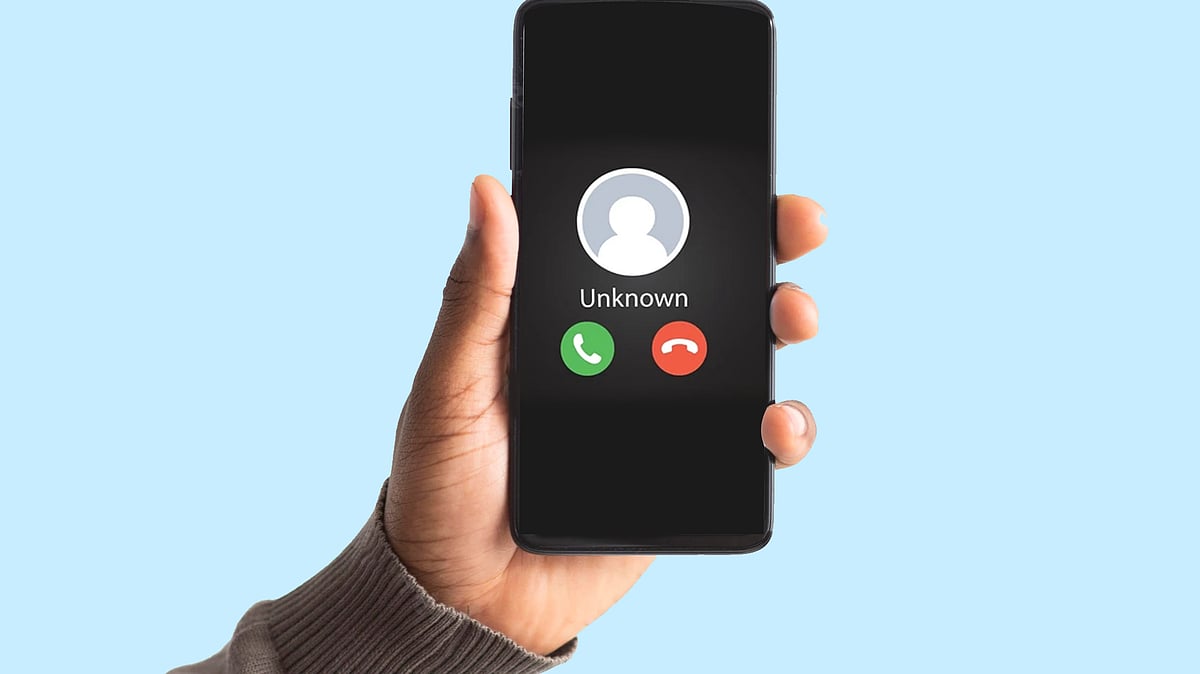 অপরিচিত কাউকে সরাসরি ফোন করার আগে এসএমএস করে নিজের পরিচয় জানানো জরুরি