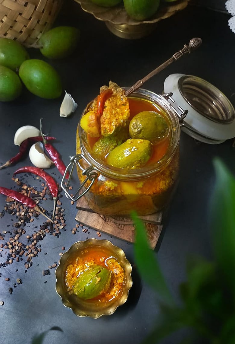 টক-ঝাল-মিষ্টি জলপাইয়ের আচার  