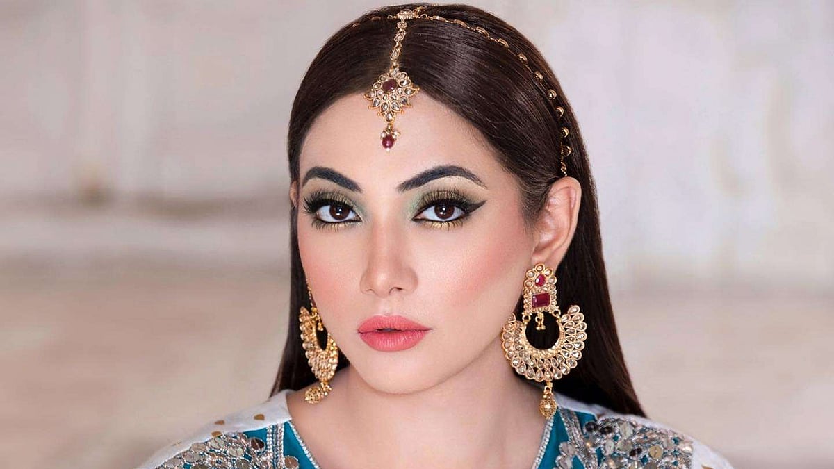 পাকিস্তানি অভিনেত্রী মেহরীন শাহ