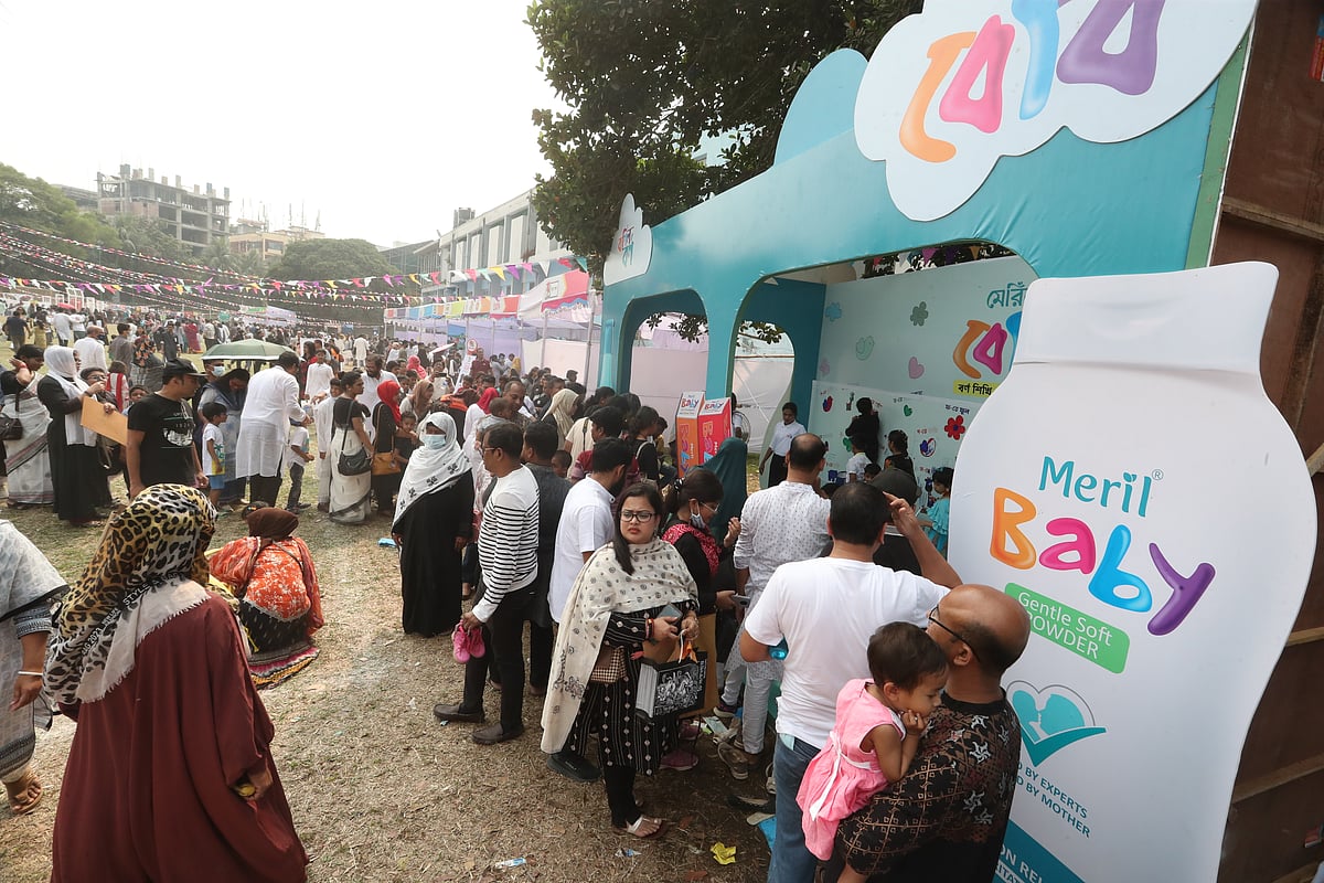 বিভিন্ন স্টলে দিনভর ছিল উপচে পড়া ভিড়।