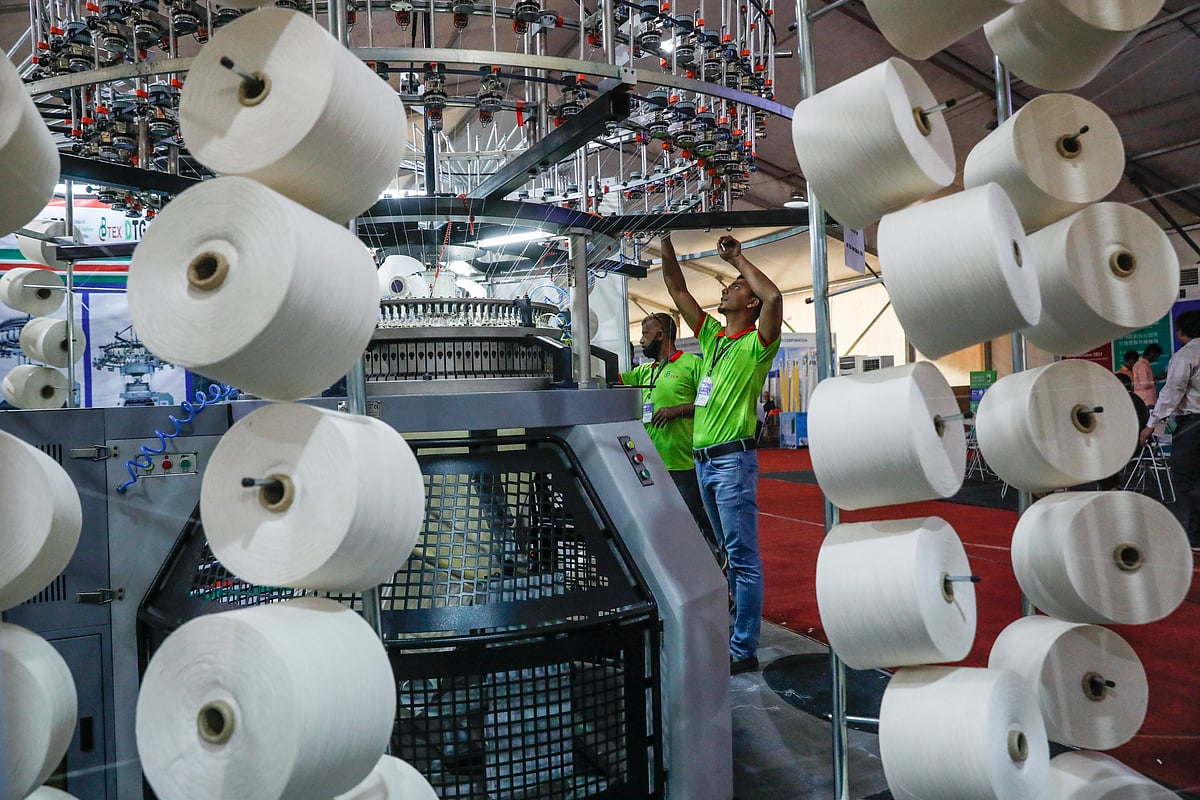 ভারতীয় সুতা আমদানিতে শুল্ক আরোপ নিয়ে তৈরি পোশাক ও বস্ত্র খাতের ব্যবসায়ীরা মুখোমুখি অবস্থানে