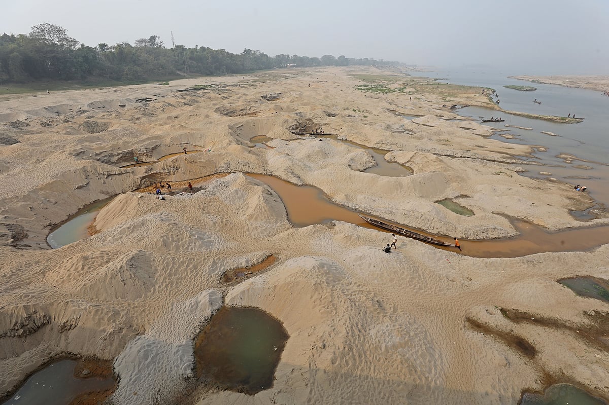 ধলাইর বুকে এখন ধু ধু বালুচর