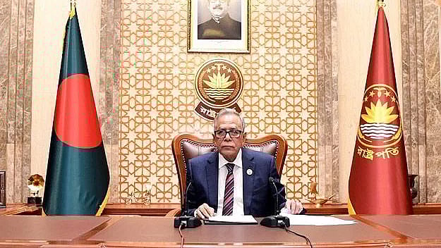 মো. আবদুল হামিদ দুই মেয়াদে রাষ্ট্রপতির দায়িত্ব পালন শেষে আগামী ২৩ এপ্রিল অবসরে যাচ্ছেন।