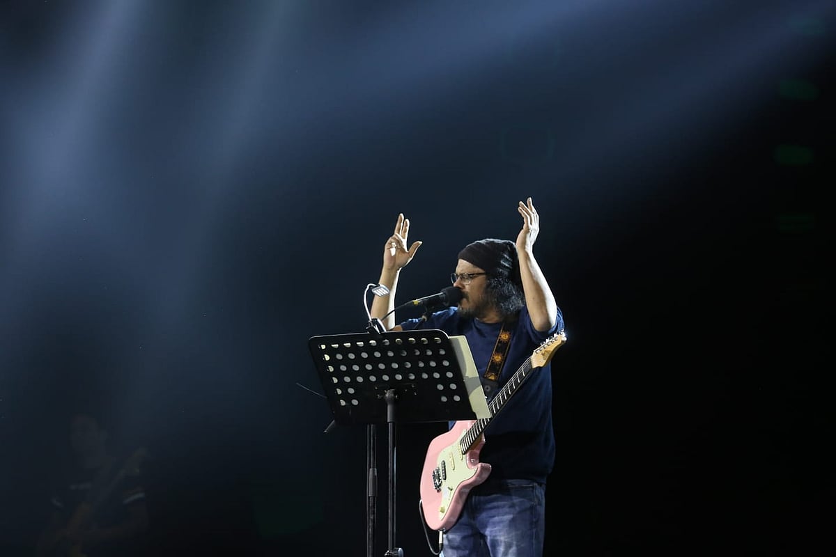 নগরবাউল জেমসের পরিবেশনা