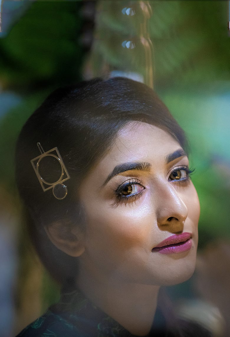 চোখের যত্নে আই ক্রিম