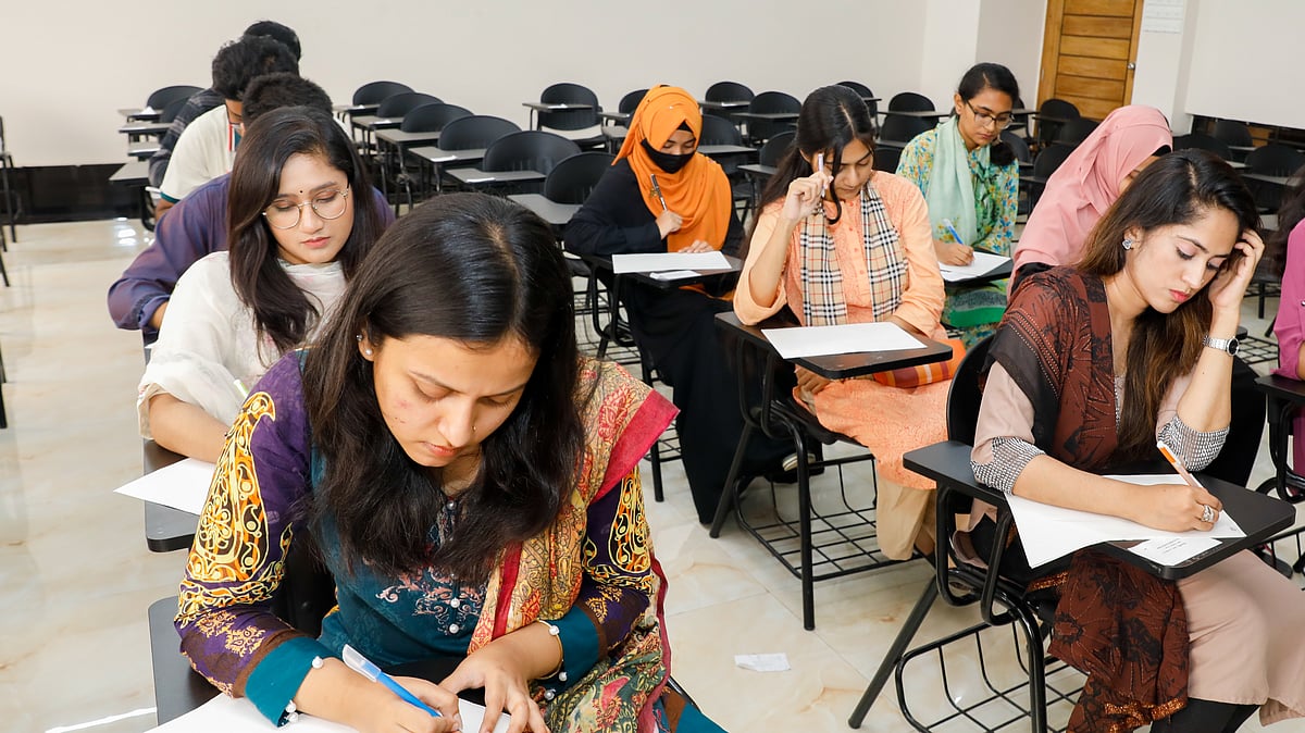 প্রতীকী ছবি: প্রথম আলো