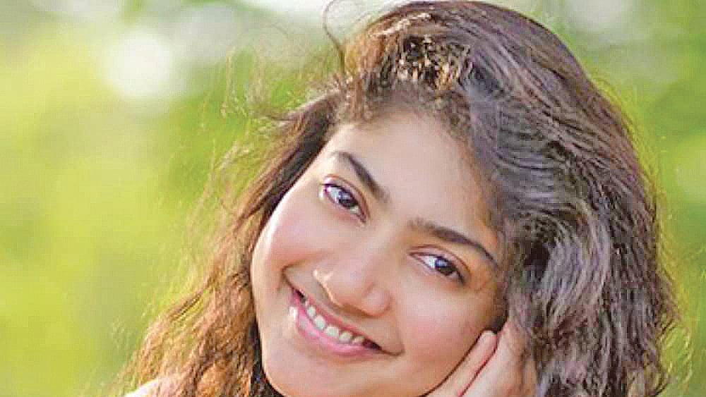 আইএমডিবি থেকে নেওয়া