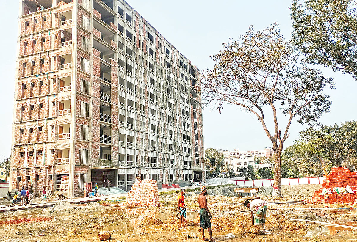  প্রথম আলো