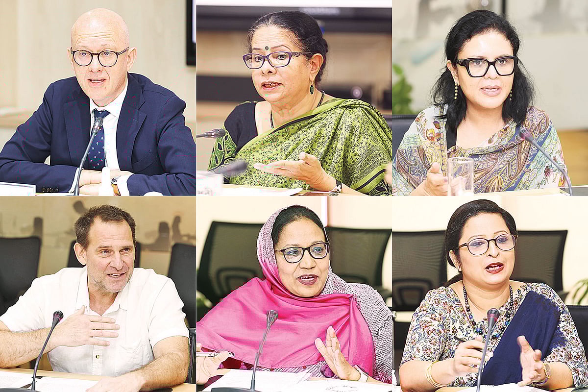 চার্লস হোয়াইটলি, রাশেদা কে চৌধূরী, রুবানা হক, ফ্র্যাঙ্ক ফেচার, তাহমিনা ইয়াসমিন ও লাফিফা জামাল