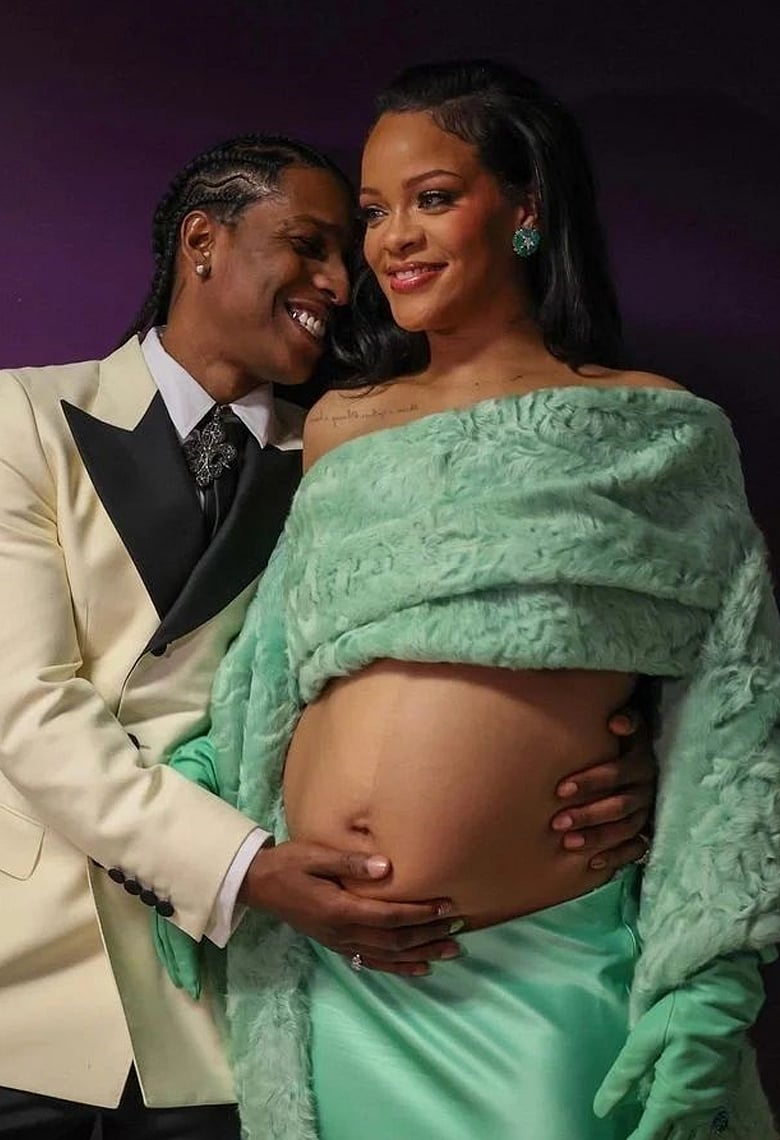 অস্কারে রিয়ানার তিন লুক