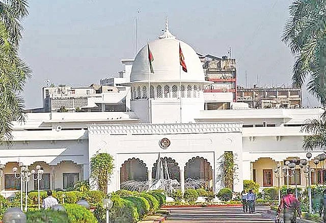রাষ্ট্রপতির সঙ্গে বৈঠকে বসেছেন সিইসি
