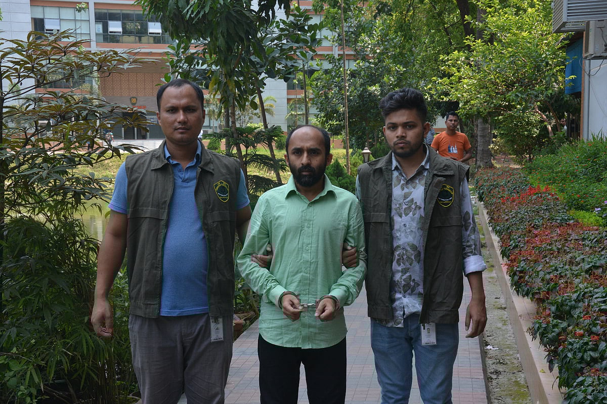 ছবি: ঢাকা মহানগর পুলিশের সৌজন্যে