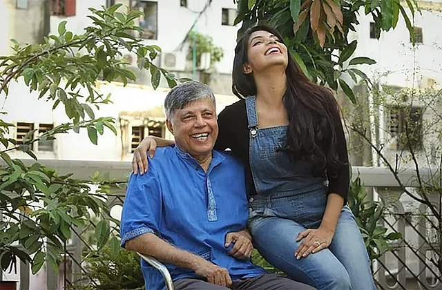 বাবার জন্য মন খারাপ থাকে