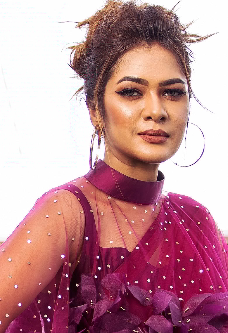 মনোক্রোম মেকআপে ঈদের সাজ