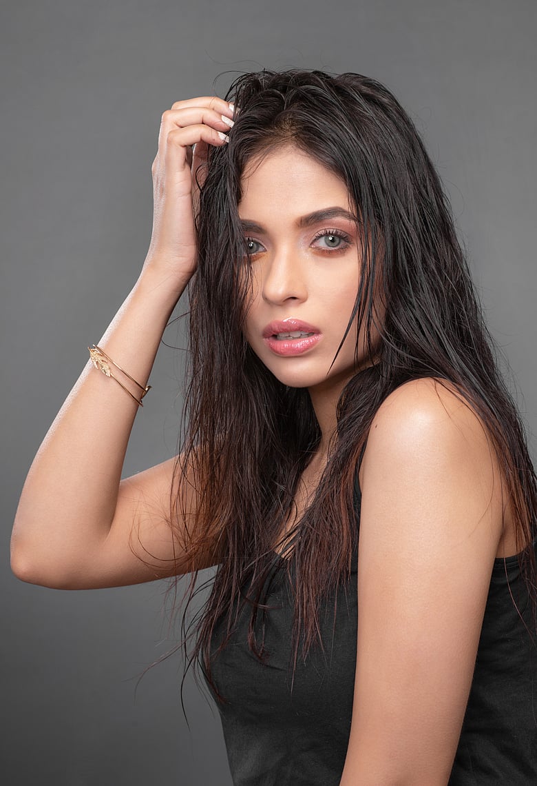 প্রাকৃতিক উপাদানে ঘরেই চুলের স্পা