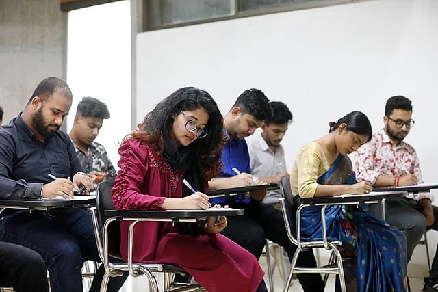 খাদ্য অধিদপ্তরের ১০ম গ্রেডের পরীক্ষার সময়সূচি, আসন প্রকাশ কর