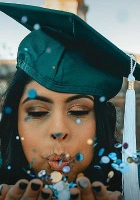 ২০ বছর বা তার অধিক বয়সী যেকোনো তরুণ-তরুণী এ ইন্টার্নশিপের জন্য আবেদন করতে পারবেন। 