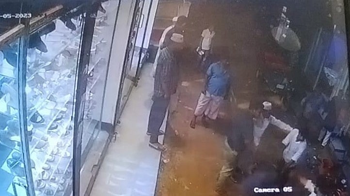 ছবি: সিসি ক্যামেরা থেকে সংগৃহীত