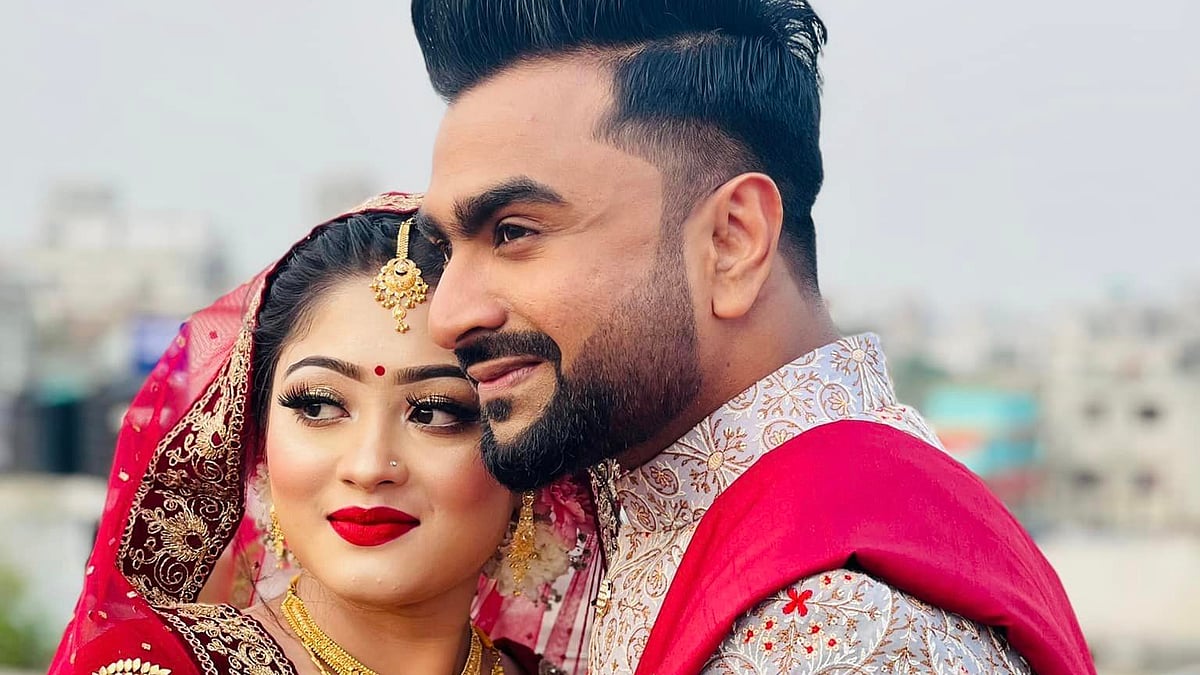 স্ত্রী মেহের আয়াত জেরিনের সঙ্গে ইমরান। ছবি: ফেসবুক