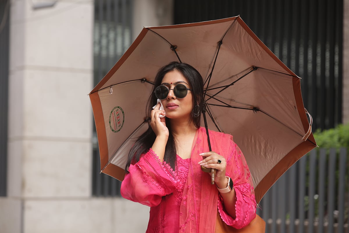 মেয়েদের কেন গরম বেশি লাগে? কারণগুলো জানুন