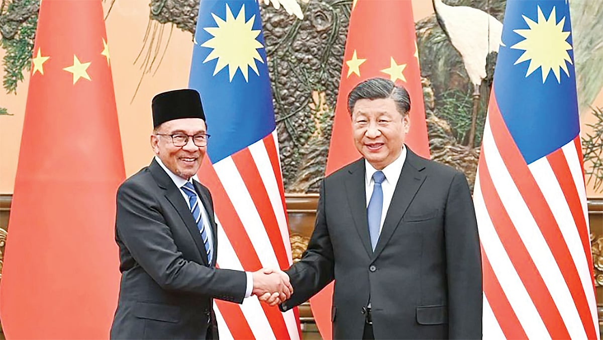 মালয়েশিয়ার প্রধানমন্ত্রী আনোয়ার ইব্রাহিম চীন সফরে গিয়ে এএমএফ আলোচনাকে পুনরুজ্জীবিত করেছেন