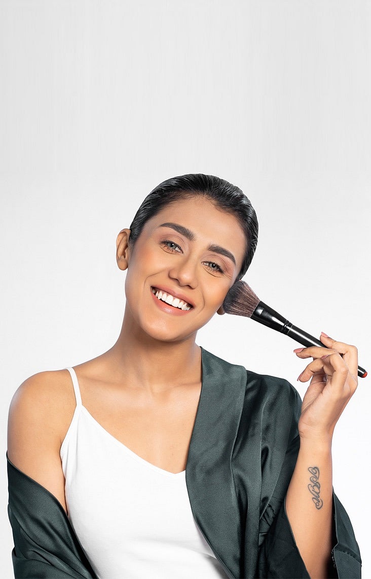 ধাপে ধাপে দেখে নিন এই গরমে ট্রেন্ডি মেকআপের সহজ পদ্ধতি