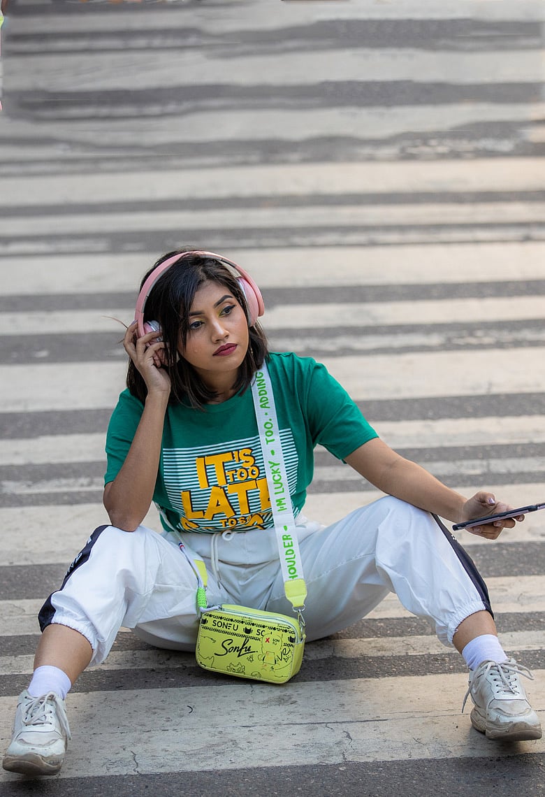 জাতীয় যুব দিবস: জেন-জির প্রভাবে বদলাচ্ছে ফ্যাশন ট্রেন্ড