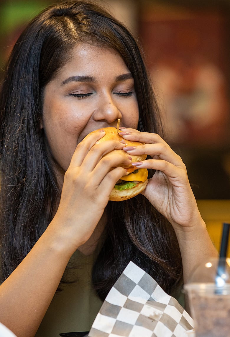 ফাস্টফুড এড়াতে জেনে নিন ৫টি কার্যকর উপায়