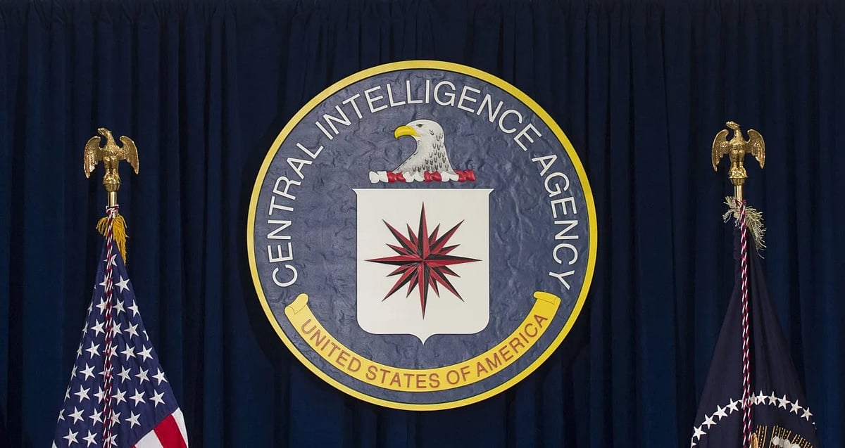 ইরানিদের গোপনে যোগাযোগের আহ্বান জানাল সিআইএ