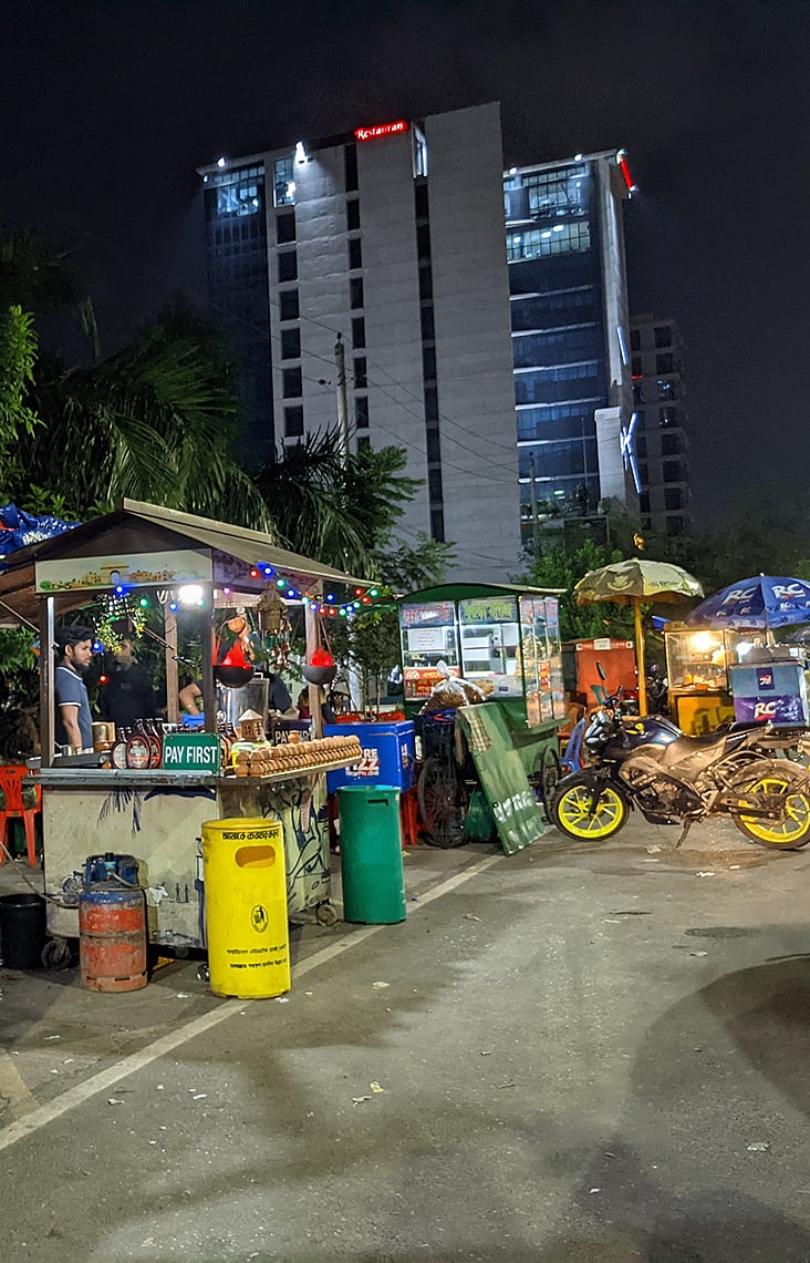 আগারগাঁওয়ের জিবে জল আনা সব স্ট্রিট ফুড