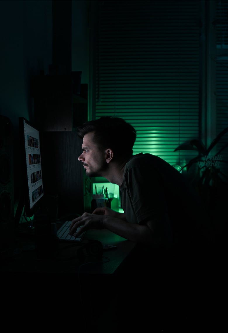 এই ডিজিটাল সময়ে যেভাবে চোখের যত্ন নেবেন