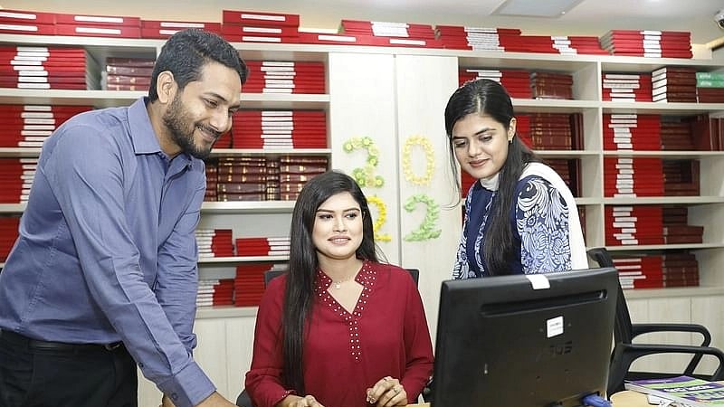 প্রতীকী ছবি: সাবিনা ইয়াসমিন