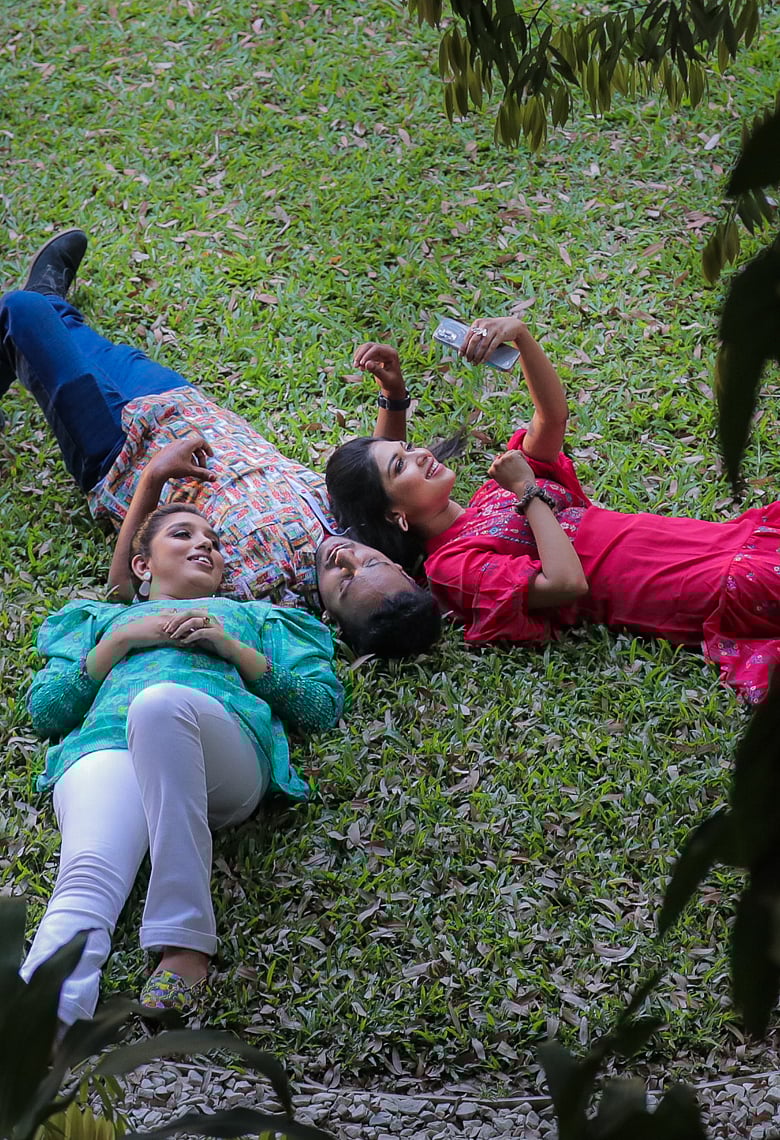 বন্ধু তুমি