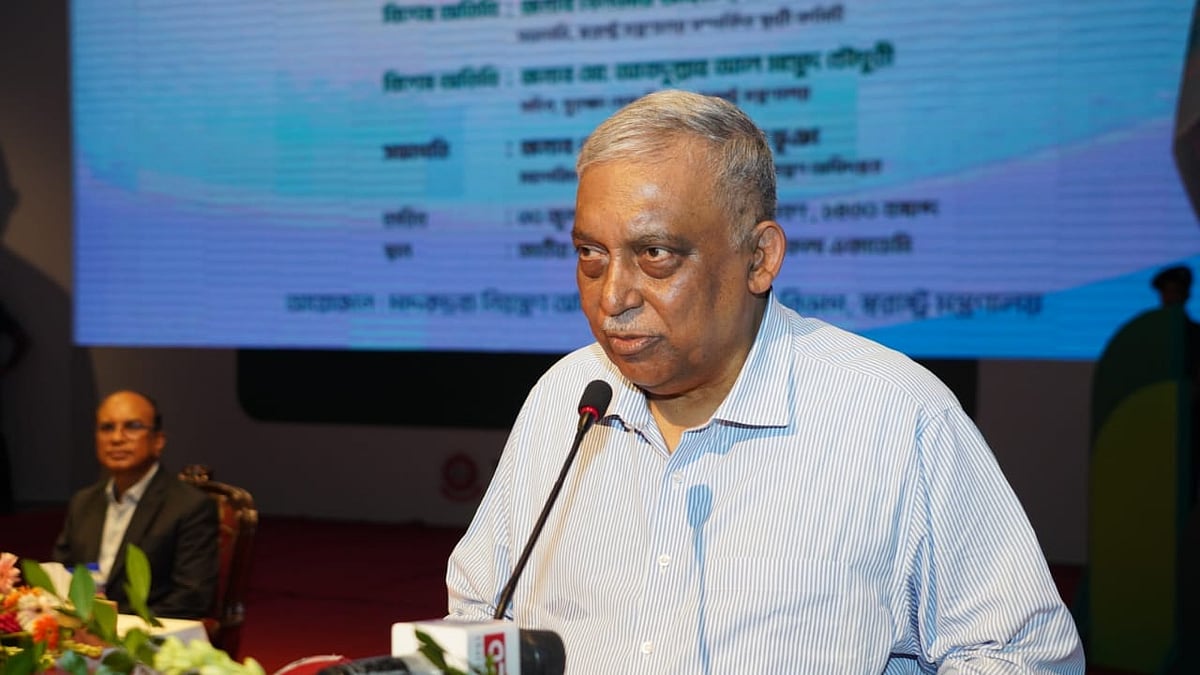 ছবি: স্বরাষ্ট্রমন্ত্রীর ফেসবুক থেকে নেওয়া