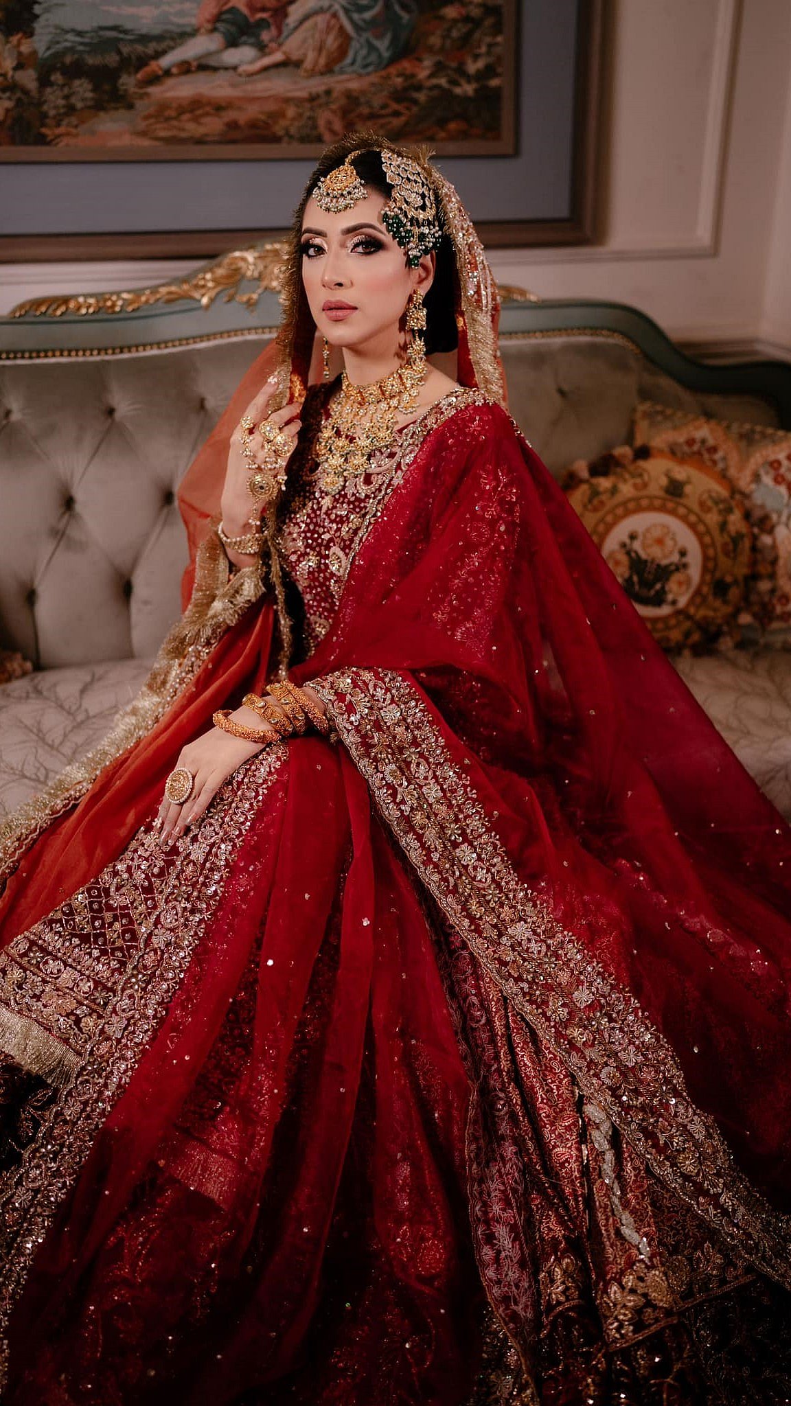 বিয়ের সাজপোশাকে বিদ্যা সিনহা মিম