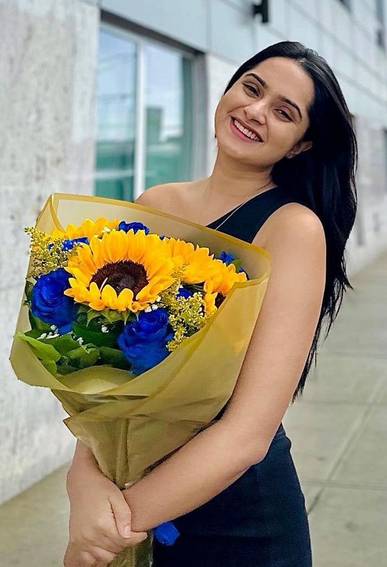 অভিনেত্রী কেয়া পায়েলের তিন ওয়েস্টার্ন লুক