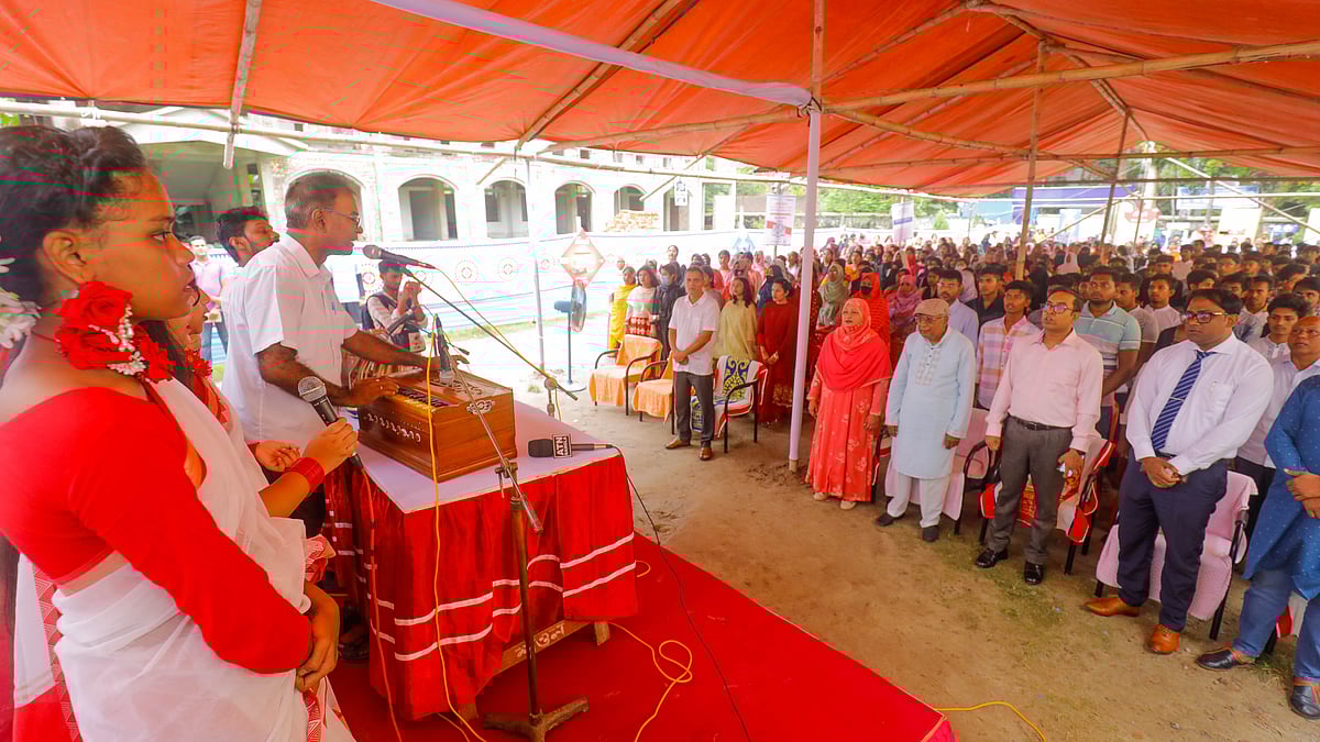 ছবি: সাদ্দাম হোসেন