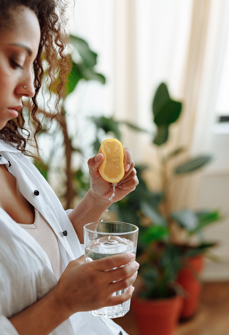 এই গরমে ত্বক বাঁচাবে ৫টি খাবার