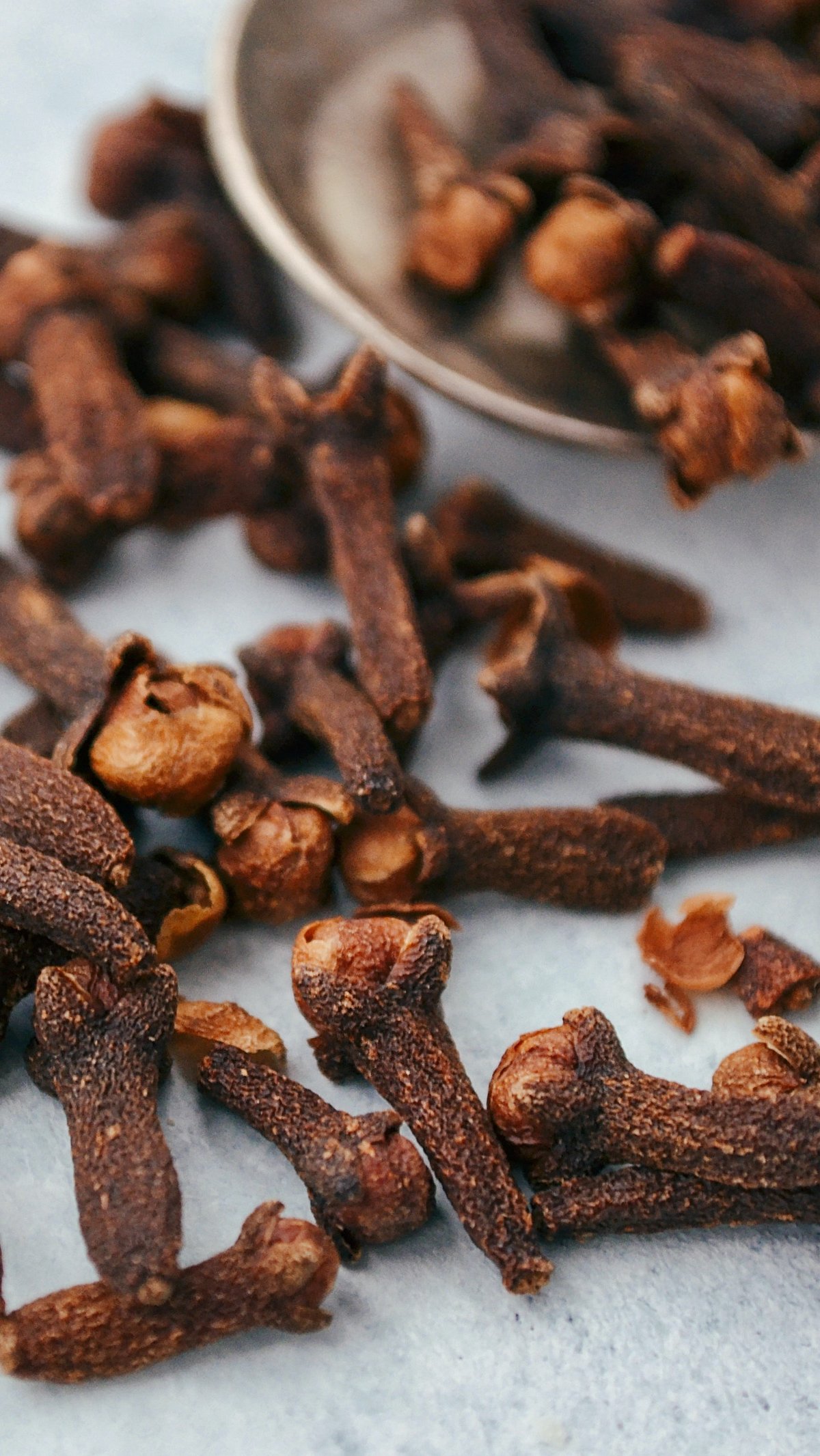 প্রতিদিন লবঙ্গ খেলে যে ১০টি উপকার পাবেন