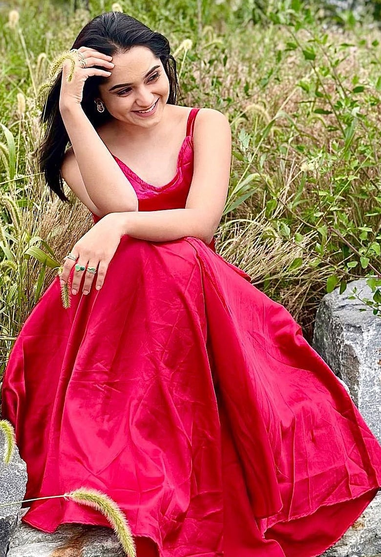 ওয়েস্টার্ন সাজপোশাকে কেয়া পায়েল