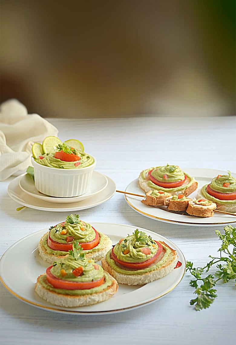 দেশি অ্যাভোকাডো দিয়ে বানাতে পারেন এই চটজলদি স্ন্যাকস